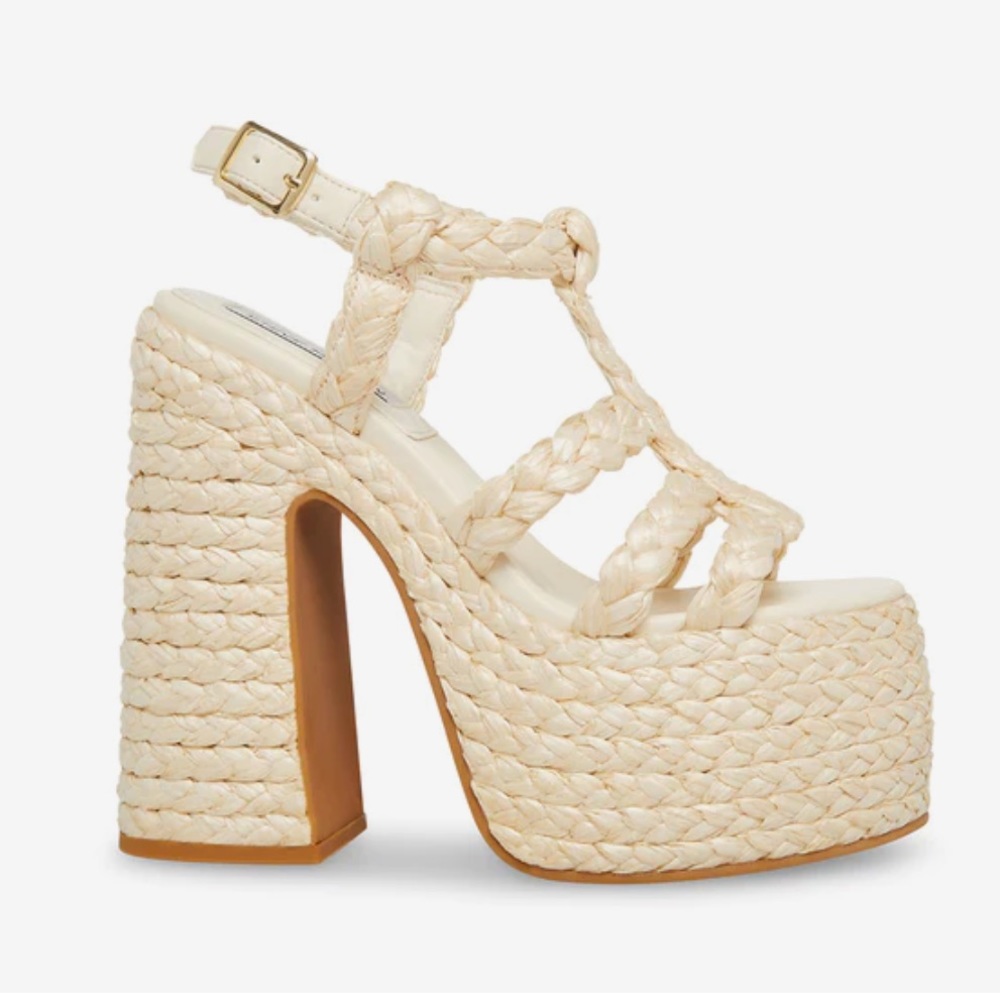 Steve Madden platform sandals 👡